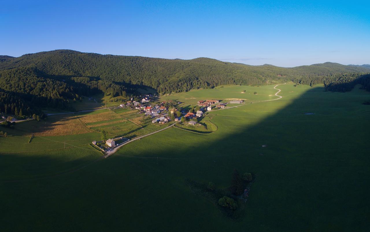 Gostel Koprivnik Pri Kocevju, Kocevski Rog Exterior photo