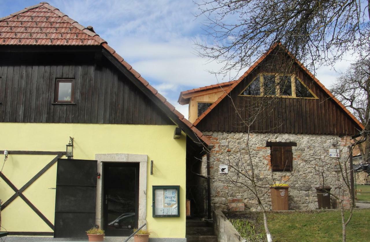 Gostel Koprivnik Pri Kocevju, Kocevski Rog Exterior photo
